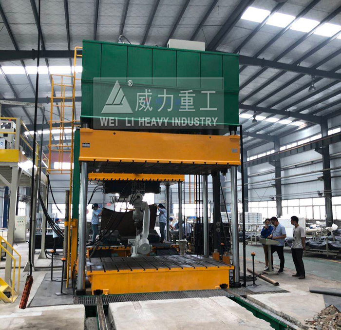 多功能汽車內飾件液壓機